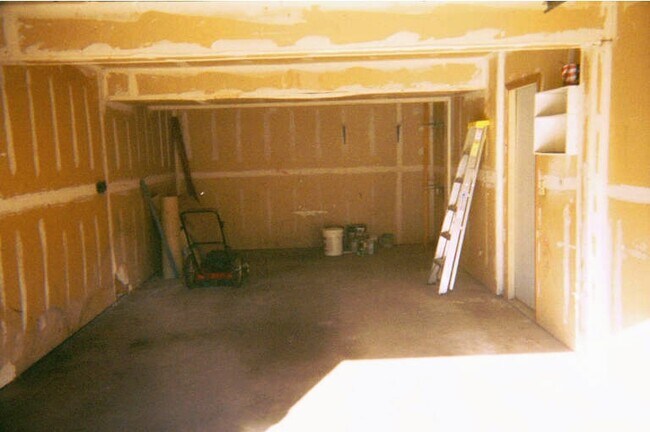 230 Hallam Ave S unit 3, Saint Paul, MN 55115 - photo 5