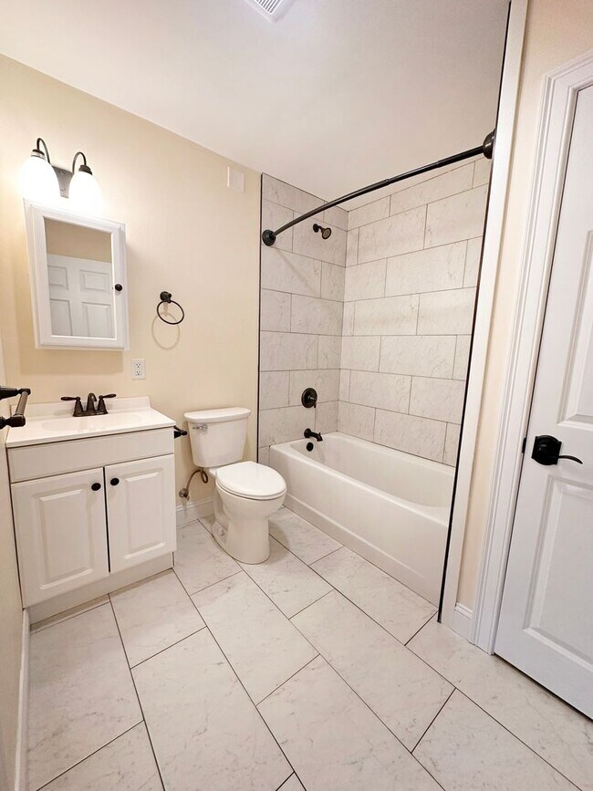 207 S Union St Unit 207 South Union St #10, Burlington, VT 05401