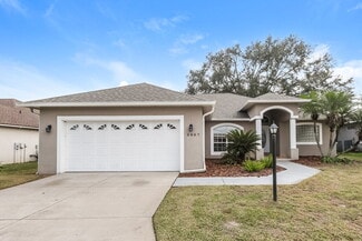 2607 Pine Valley Dr, Lakeland, FL 33810