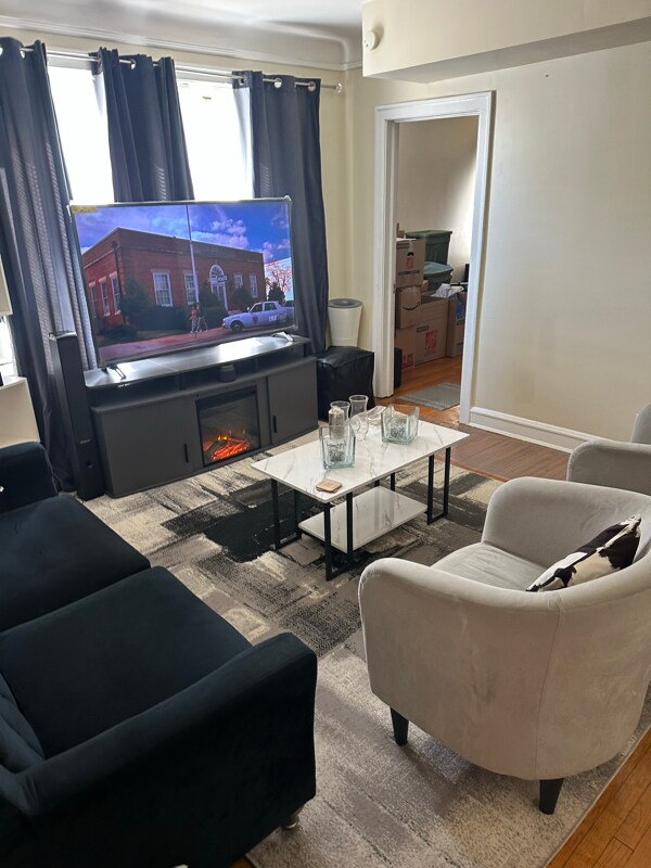 8328 S Ingleside Ave Unit 3, Chicago, IL 60619