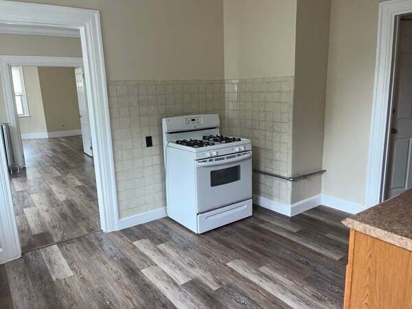 194 Lexington St unit 2, Boston, MA 02128 - photo 6