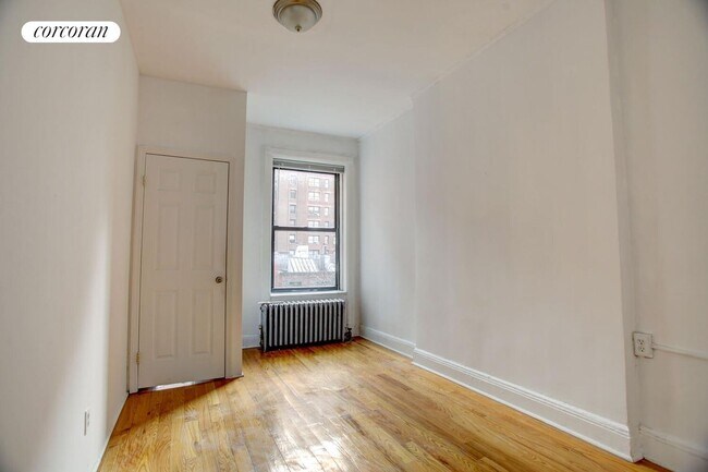 410 E 59th St, New York, NY 10022 - photo 3