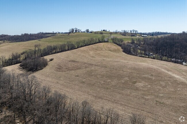 Large lots of farm land makes up the majority of the beautifully rural Hopewell Township.