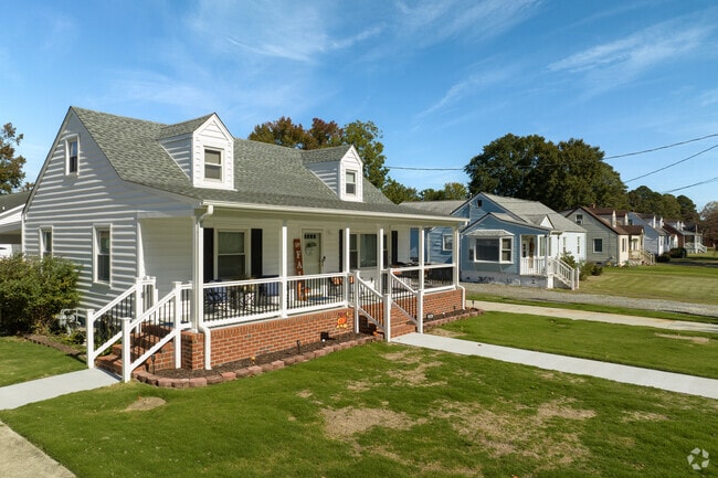 Deep-Creek Portsmouth homes can be found with big front porches.