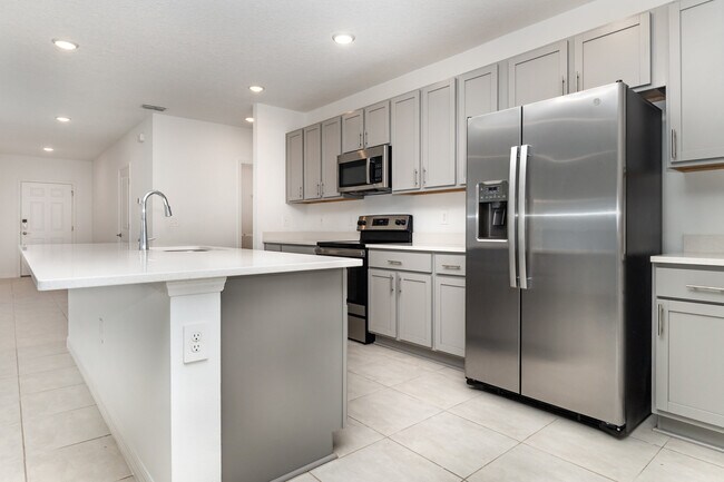 176 Citrine Loop, Kissimmee, FL 34758 - photo 6