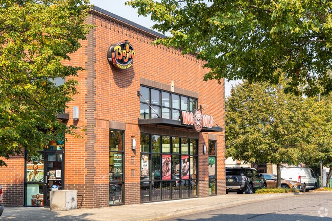 A number of restaurants lie adjacent to West Mount Scott.