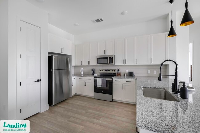 650 E Sycamore St unit 3201, Denton, TX 76201 - photo 7