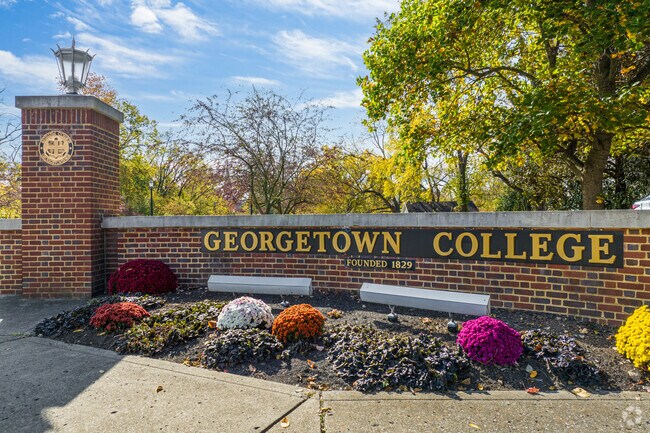 Georgetown College is a long-standing institution within Downtown Georgetown.
