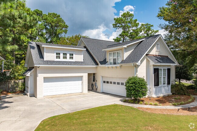 Most homes in Masonboro Forest feature 2-car garages.