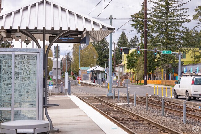 Max blue line 162nd Ave stop in Glenfair.