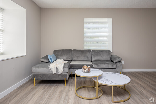 1BR, 1BA - 735SF