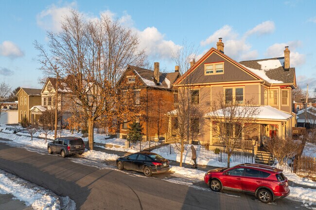 Sprawling homes tower over High St. in Historic Inner East.