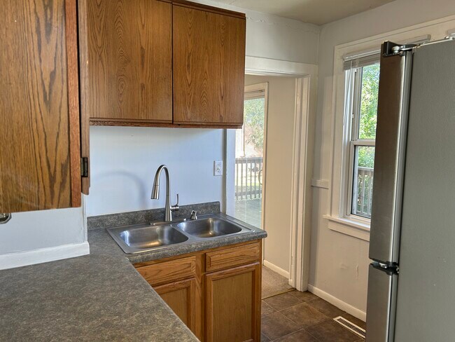 203 Annapolis St W unit 1, Saint Paul, MN 55118 - photo 4
