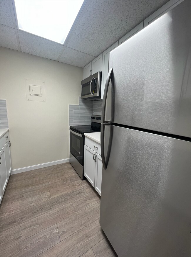 50-56 Broadlawn Park unit 1, Chestnut Hill, MA 02467 - photo 4