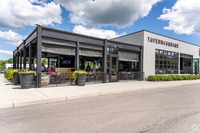 Savor exceptional food and hospitality at Tavern in the Square, nestled in Shippeetown, RI.