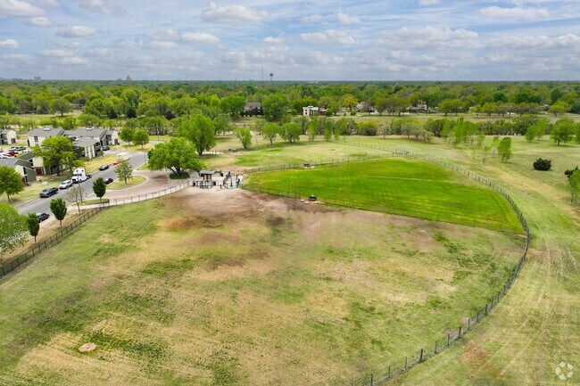 Enjoy the K-9 Rooster Dog Park in Benjamin Hills-Pleasant Valley.