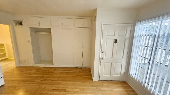 4221 Los Feliz Blvd unit 13, Los Angeles, CA 90027 - photo 3