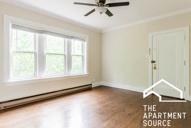 660 W Roscoe St unit 3, Chicago, IL 60657 - photo 5