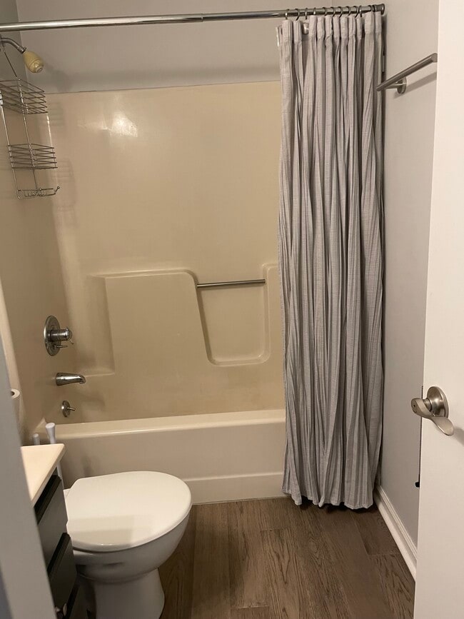 2840 Hollymead Dr unit B, Charlottesville, VA 22911 - photo 3