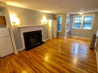 82 Phillips St Unit 2, Boston, MA 02114