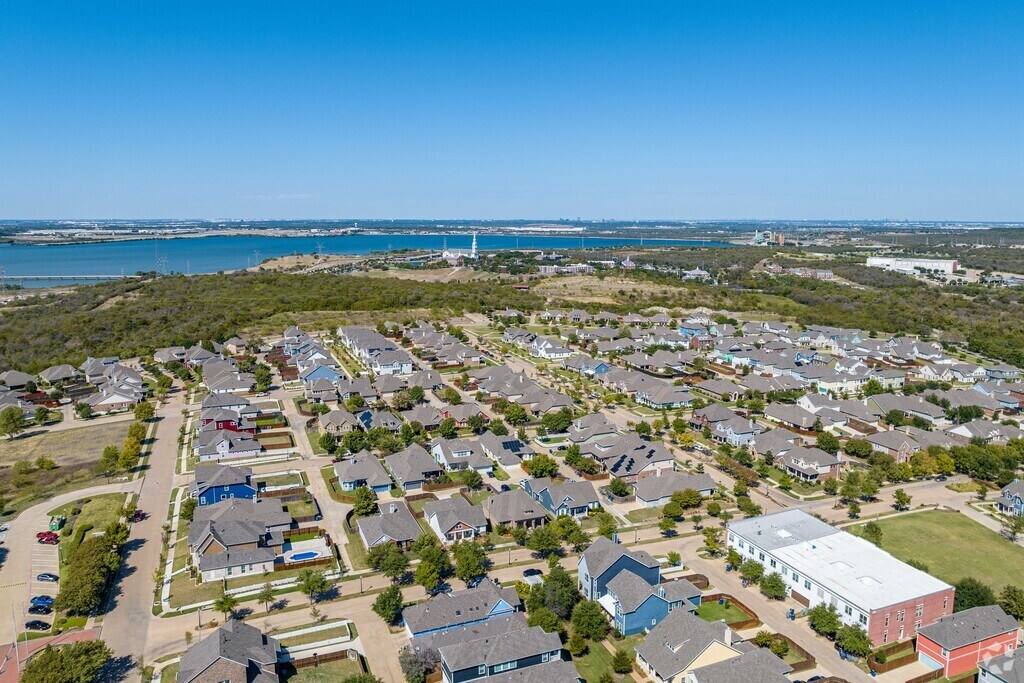 3512 S Ledbetter Dr, Dallas, TX 75236 MLS 20721015