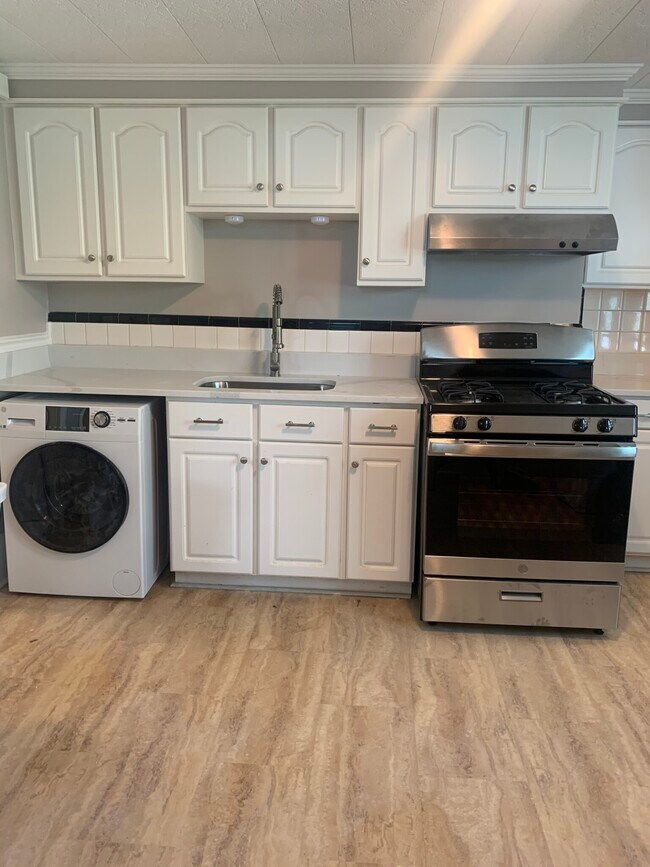 22 Story St unit 2, Boston, MA 02127 - photo 2