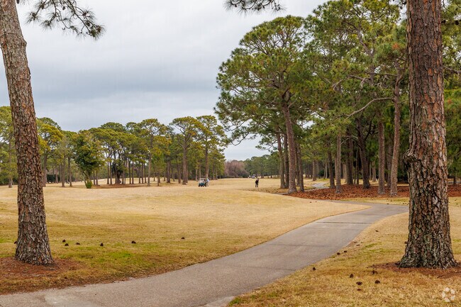 The Indian Bayou Golf Course offers beautiful fairways for Destin golfers.