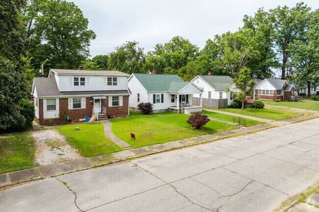 You will mostly find cape cod, bungalow, and prairie style homes in Ballard.