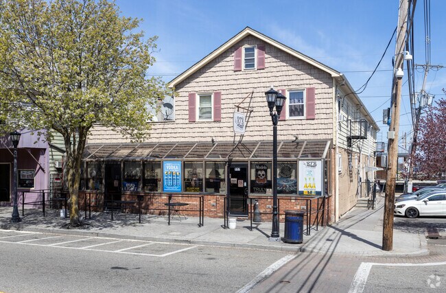 RTB Restaurant offers casual American dining in downtown South Amboy.