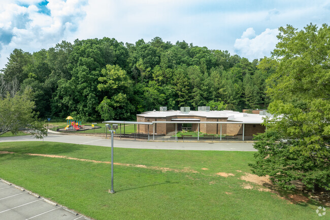 Clay Elementary School takes pride in teaching kids to do their best.