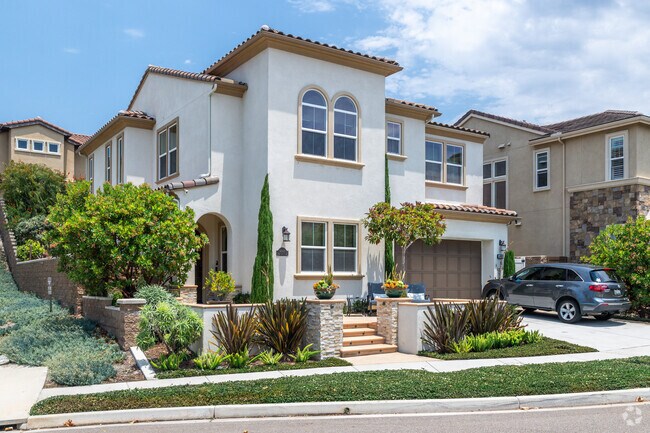 Homes in Robertson Ranch often feature ample garage space.