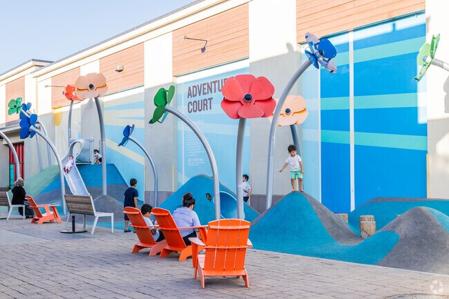 Alameda is full of murals and artistic scultpures.