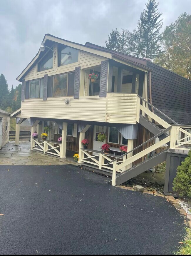 214 Foster Rd, Vestal, NY 13850 - photo 2