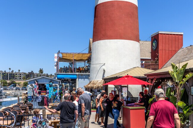 The Lighthouse Fish & Seafood Market is a busy place in summer time near Fire Mountain.