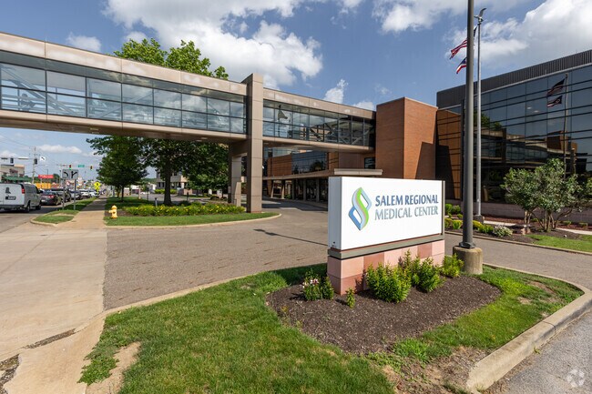 The Salem Regional Medical Center is not far from Columbiana.