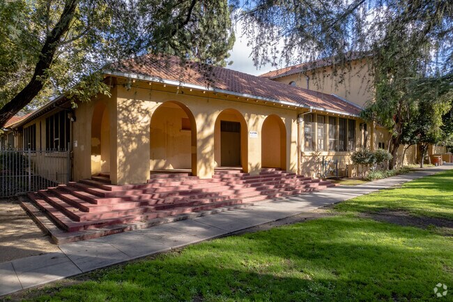 Eagle Rock Elementary School serves students in grades K - 6th grade.