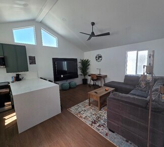 6611 Winnetka Ave, Winnetka, CA 91311