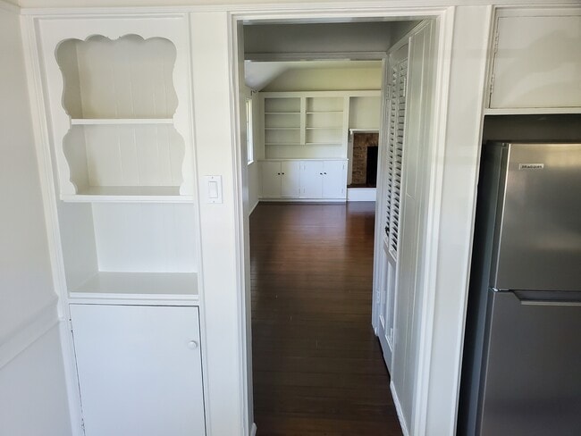 8531 Rosewood Ave, West Hollywood, CA 90048 - photo 7