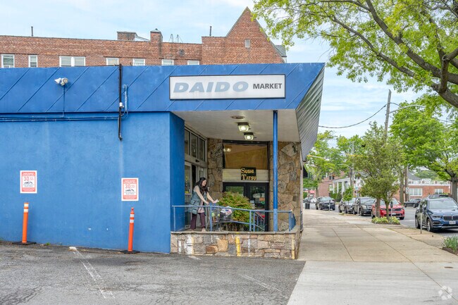 Daido Market is a Japanese grocery store on Mamaroneck Ave that offers amazing shopping options near Gedney Meadows.