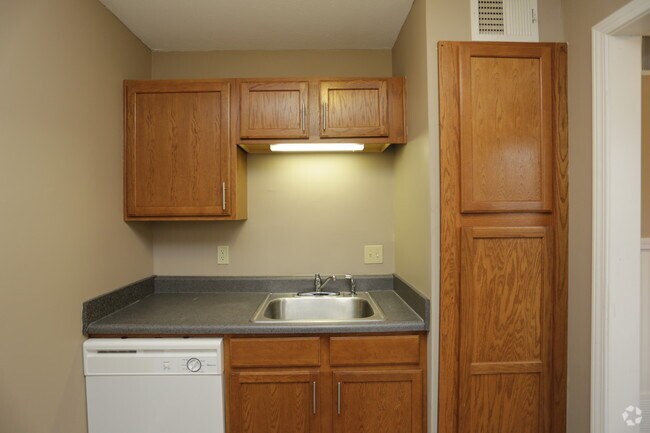 University Gardens - 910 Garden Way, Manhattan, KS 66502 - photo 6