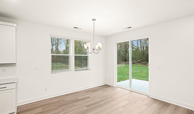 1553 Oak Springs Dr, Columbia, TN 38401 - photo 5