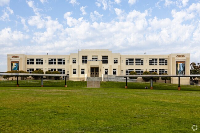 Ethel Dwyer Middle provides quality public education to students in Huntington Beach.