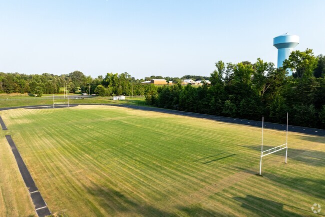 Donald B. Dixon-Lyle R. Smith Middle School serves the community of Fredericksburg.