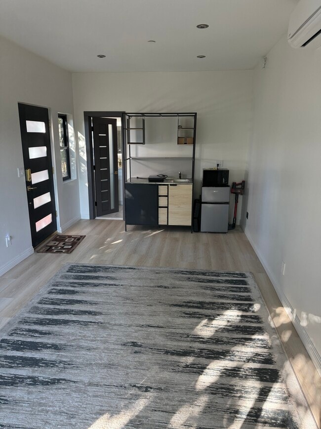 2315 Loma Vista Place, Los Angeles, CA 90039 - photo 2