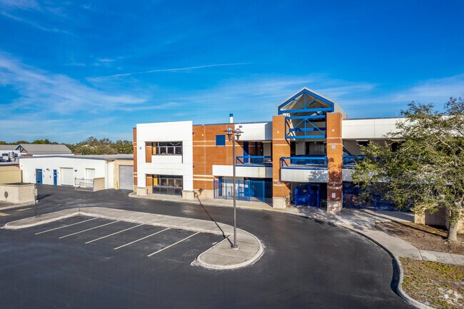 Hollins High School serves students in Kenneth City and nearby St. Petersburg.