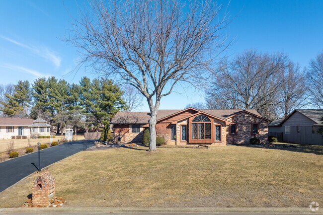 Ranch-style homes have a historic flair in Lincoln, IL.