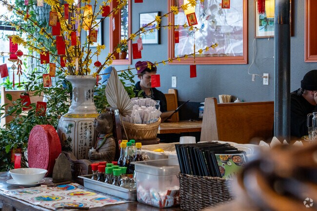 Ramen is a favorite dining option in the charming Roseway neighborhood.