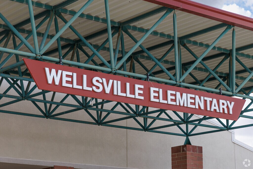 Wellsville Elementary School provides a caring, creative environment where students grow academically and personally every day.