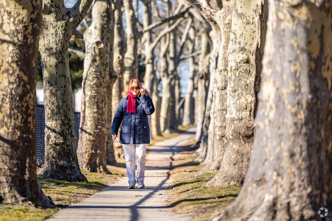 Tappen Beach in Sea Cliff is popular with joggers and walkers.