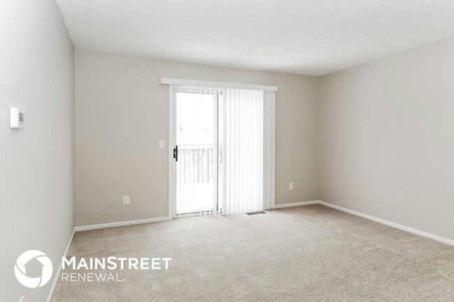 2980 Blue Moon Dr, Columbus, OH 43232 - photo 2